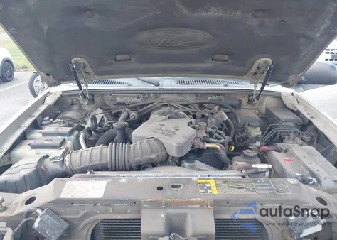 2005 Ford Explorer Sport Trac Adrenalin/Xls/Xlt from USA, damaged, VIN 1FMZU77K05UB14460